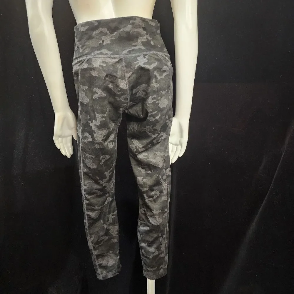 Fabletics Powerhold Gray & Black Camo Leggings - Picture 6 of 7